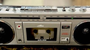 Винтажная кассетарадиоприемник Sanyo M7650 Boombox-Япония-80-Х