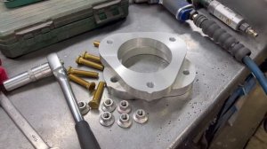 Установка алюминиевые проставок на Toyota Corolla Touring E210 + т?