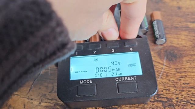 Лучшее зарядное устройство для аккумуляторных батаре смотреть онлайн