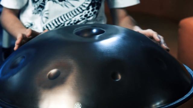 Игра на ХАНГе | Звучание ХАНГа D Celtic Minor #ханг #hang #handpan смотреть онлайн