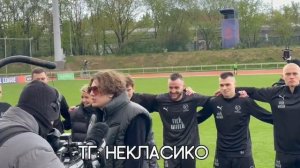СИЛЬНЕЙШАЯ РЕЧЬ В КРУГУ ПЕРЕД МАТЧЕМ ОТ ОЛЕГА МАНЕКЕН?