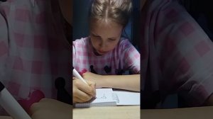 Рисуем Куроми и клеим наклейки.