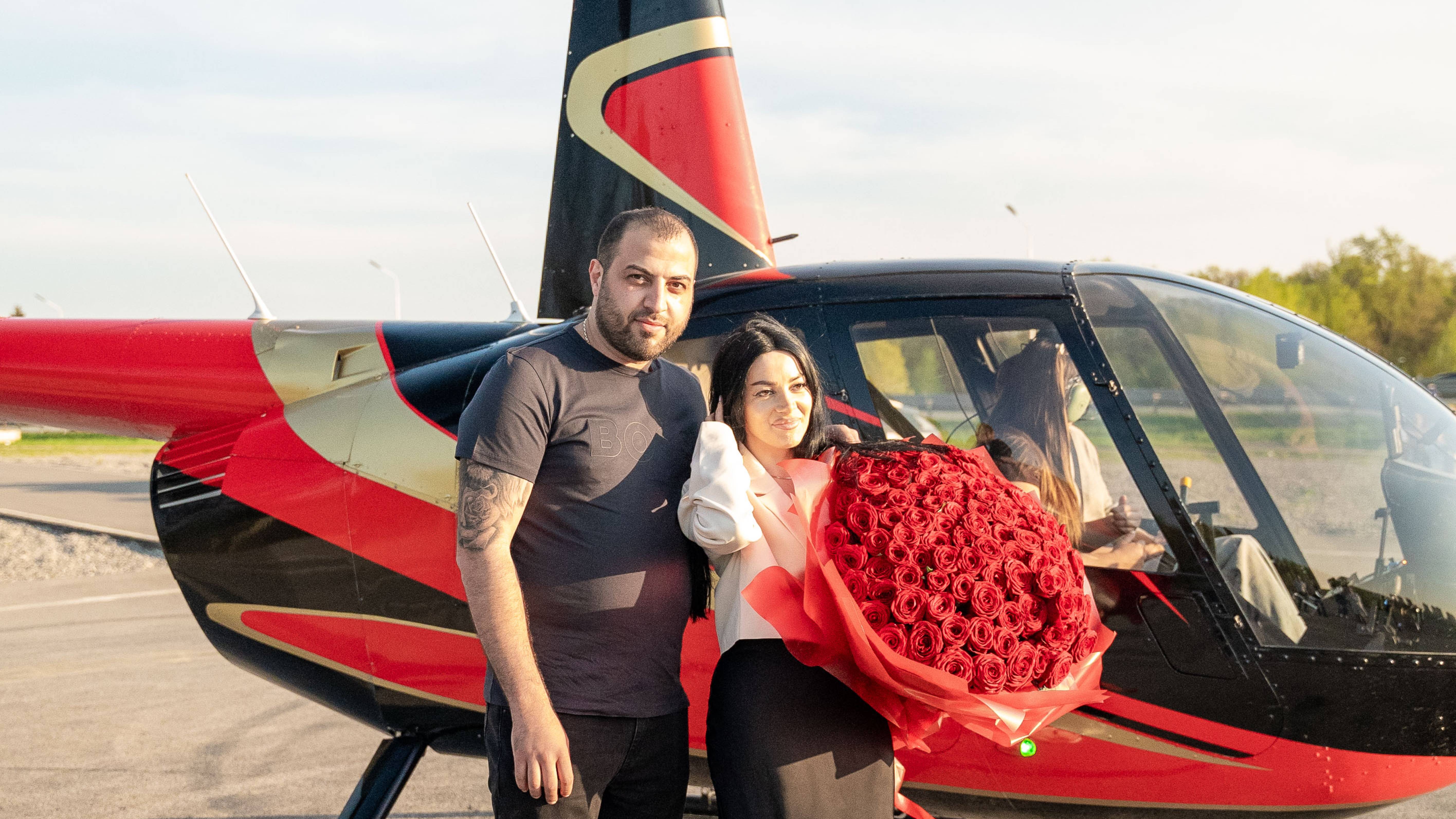 Романтичный полет на вертолете