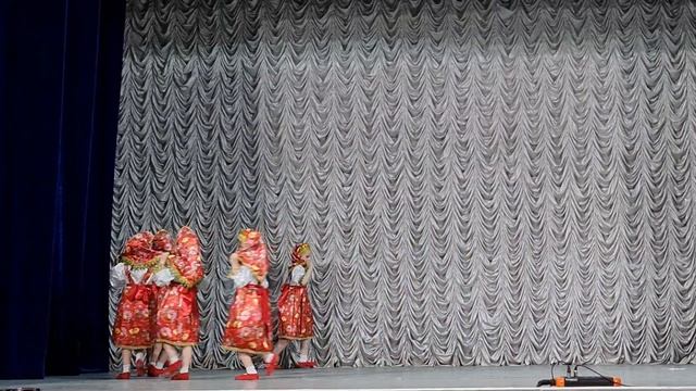 Русские матрёшки. Танец.