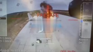 Массовое уничтожение российских стратегических самолётов дронами ВСУ из грузовиков в Мурманске