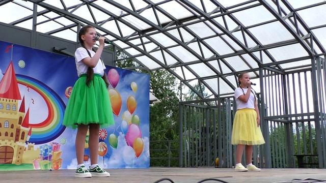 НСК АНСАМБЛЬ РУССКОЙ ПЕСНИ «ГОРЕНКА» - Мир нашему дому смотреть онлайн