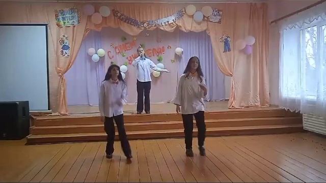 "Любимый учитель". Исполняет Звонарёва Ирина. смотреть онлайн