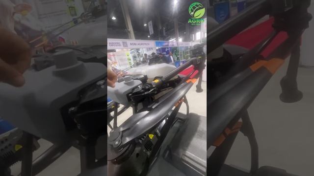 Дрон барои дорупошии майдонҳо смотреть онлайн