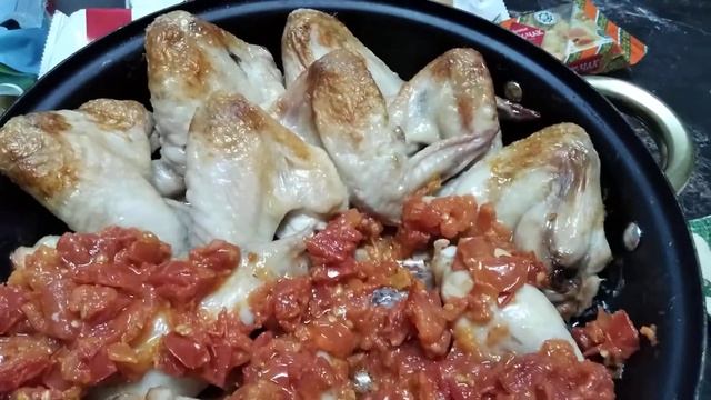 ПО КОРЕЙСКИ КРЫЛЫШКИ С ЧЕСНОЧНЫМИ ВЯЛЕНЫМИ  ПОМИДОРАМ