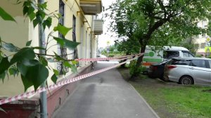 ФАСАД ОБРУШИЛСЯ НА ЮНОСТИ