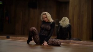 HOT Yoga Flow in Leopard Pantyhose — Full Body Stretch