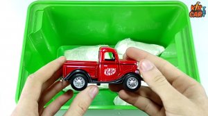 Распаковка Коробки с Игрушками - Красная машинка, Полицейская машинка и Монстр Трак. КирКарТойс