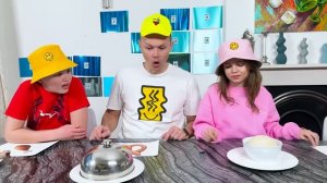 Miss Katy|Мисс Кэти Emoji еда челлендж