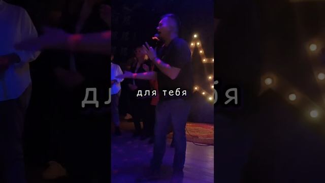 Я люблю тебя до слёз. Караоке баттл. Точь в точь. #мореpoz смотреть онлайн