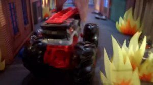 Покори трассу на больших колесах с Hot Wheels Monster Trucks!