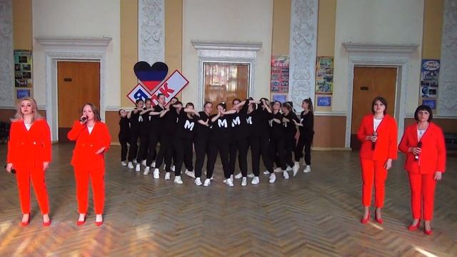 Вокальный коллектив Лира и Театр костюма и танца Максимум Мы непобедимые