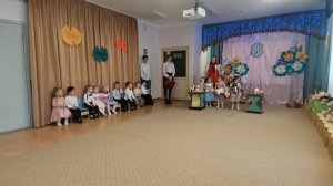 Утренник 8 марта в младшей группе ПЧËЛКА