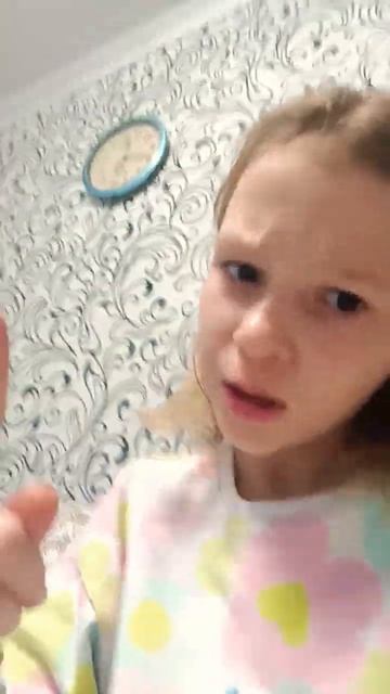 знаю что выгляжу как чучундра, просто не причесалась п смотреть онлайн