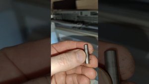 Ремонт дверного доводчика холодильника Либхер