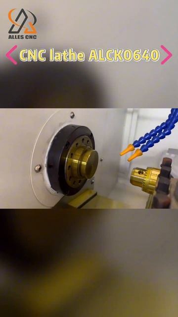 Токарный станок с ЧПУ ALCK0640, полный показ станка смотреть онлайн