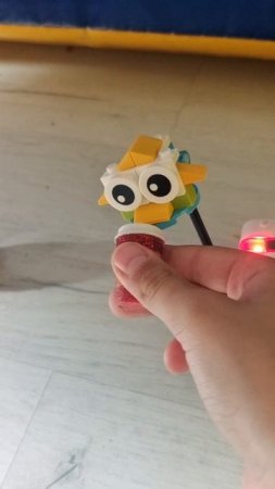 еще один персонаж из  каталога  конструктора wedo 2