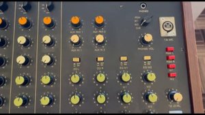 Микшерный пульт  Yamaha PM-700