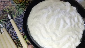 Свечи на батарейках, с эффектом живого пламени.