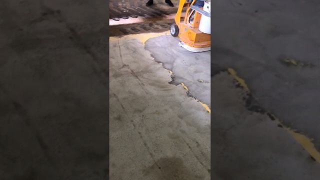 Антискользащее "противоскользящее" покрытие для пандуса паркинга