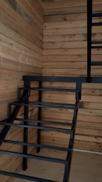 Каркас лестницы с поворотом на 180° смотреть онлайн