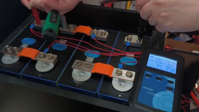 СБОРКА LiFePO4 АККУМУЛЯТОРА СВОИМИ РУКАМИ! EVE 304Ah + JK BMS B2A8S20 смотреть онлайн