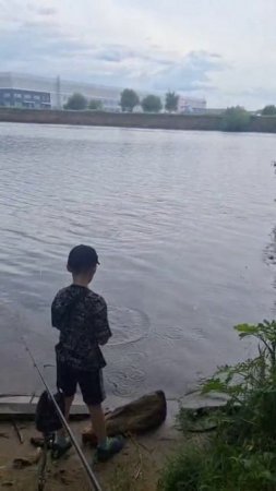 Сорвался крокодил, прямо на рыбалке. #рыбалка