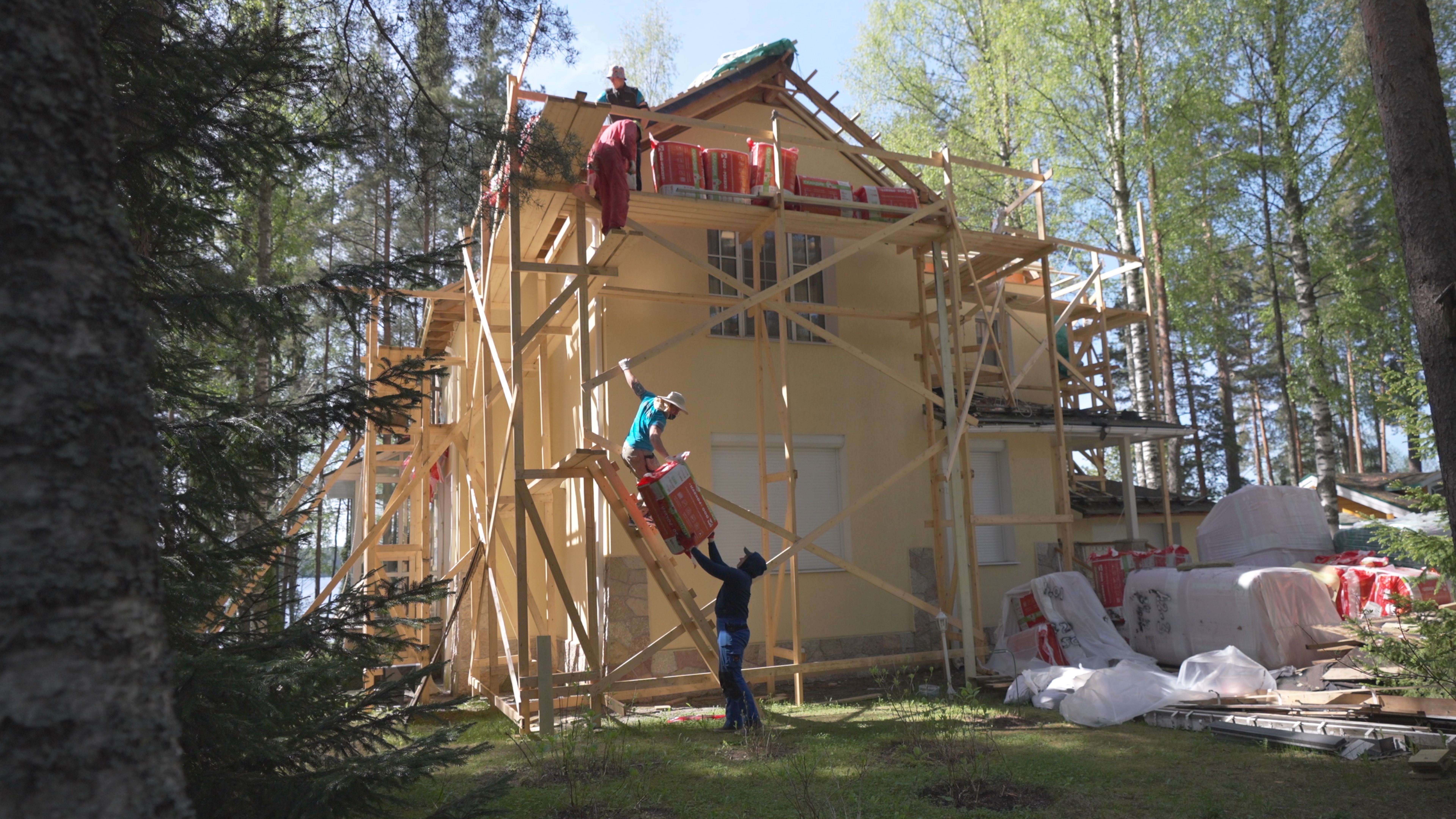 Делаем крышу. Загородное строительство.
