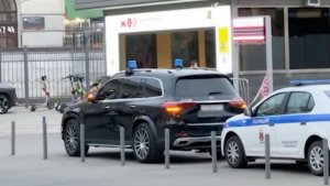 Щепихина затолкали в Mercedes прямо на вокзале: кто и почему увез блогера