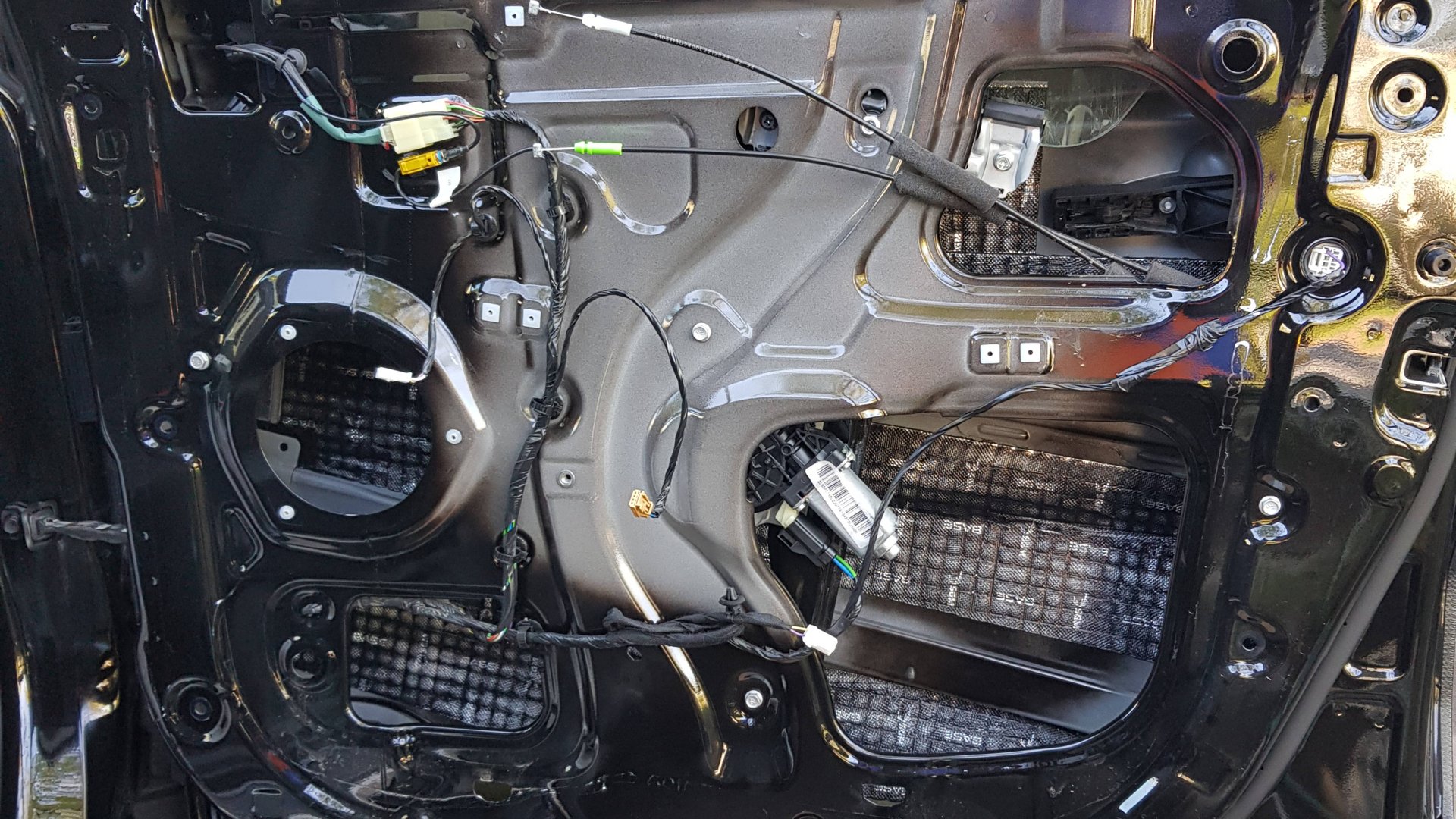 Как снять обшивку двери Москвич-3 смотреть онлайн