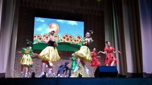 Танец в цветах: ансамбль "Наш стиль" (г. Анапа, 28.05.2025)