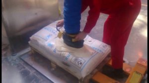 Подъём, перемещение и укладка мешков весом 70 кг, вакуумный шланговый подъёмник TAWI (Швеция)