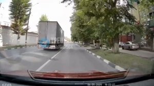 🤔 Фурам встреча не страшна  Одна такая едет по встречке на улице Крымова в сторону 12 сентября  ✌️