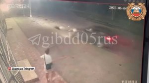 Молодой водитель сбил женщину с младенцем на руках
