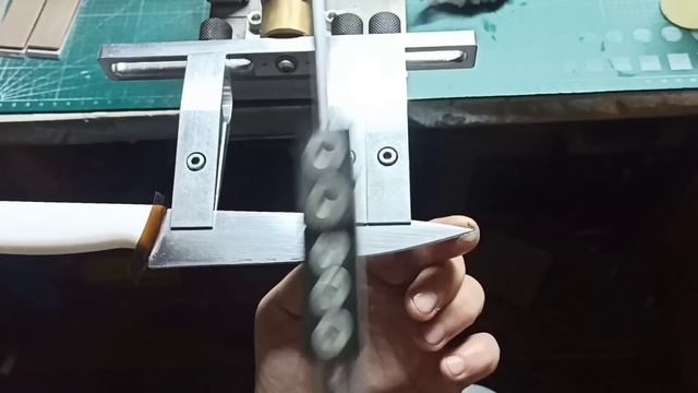 51. Мыльный рез. Притир из кожи. #aldim #заточканожей #своим смотреть онлайн