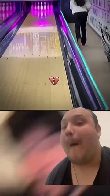 Как правильно играть в боулинг 🎳 смотреть онлайн