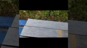 Выкрас доски из мраморной крошки. Для фасада. Производитель Flexline.