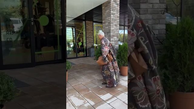 Для женщин элегантного возраста , женственность и уто? смотреть онлайн