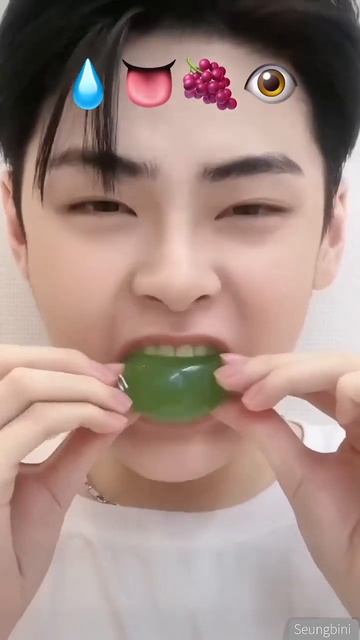 ешь смайлики смотреть онлайн