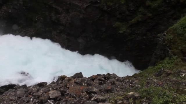 Водопад Кьосфоссен (Kjosfossen) в Норвегии