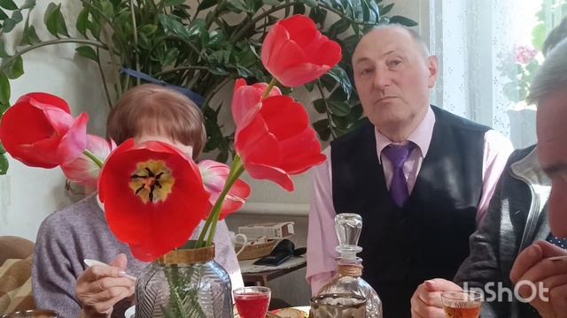 День победы 9 мая приехали родственники поздравлять бабушку/ Приятного просмотра