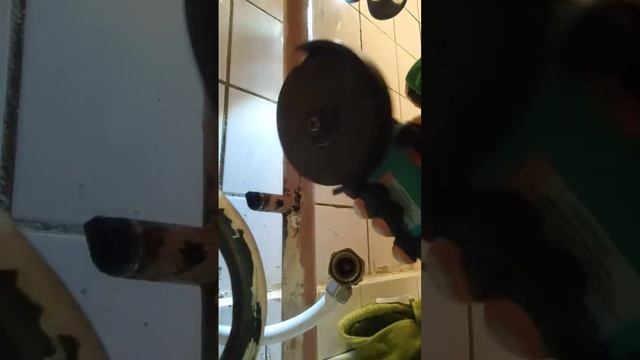 Сварщик ленивая ж😁па не захотел варить, решил нареза? смотреть онлайн