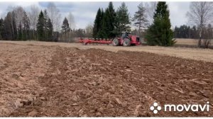 Плуг KUHN MULTI-LEADER XT на вспашке