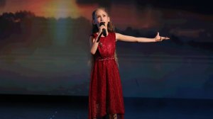 Алиса Искакова-8 лет- «Россия» (А.Петряшева)