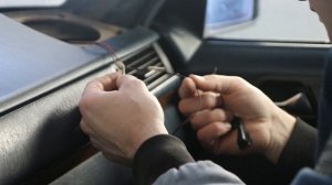 Разбор панели Mercedes 124 и прочистка радиатора печки