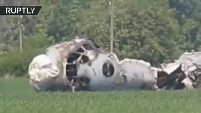 Жёсткая посадка Ан 26 под Саратовом смотреть онлайн